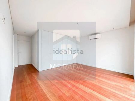 4 room luxury Apartment for rent in Matosinhos, Portugal - Photo 4