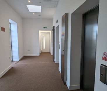 1 Bed Flat, Oto Tower, IG3 - Photo 3