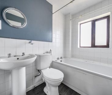 2 bedroom semi-detached house to rent - Photo 6