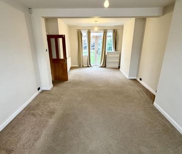 3 bedroom end of terrace house to rent - Photo 1