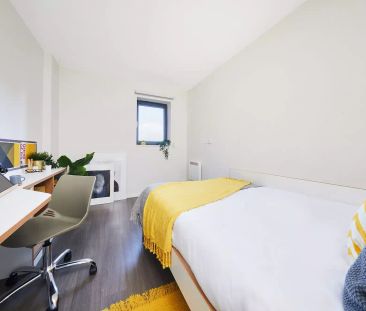 Silver Ensuite - Photo 4