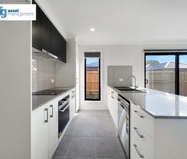 Brand New Modern 4-Bedroom Be The First Ever Tenant! - Photo 4