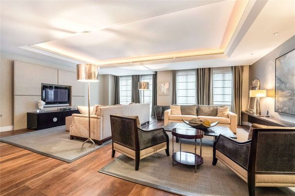 This larger than average spectacular three bedroom apartment situated on the first floor of this prestigious development with 24 hour concierge, pool, gym and spa facilities. - Photo 1