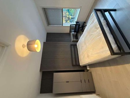 Bedroom Luxury Apartment, Birkin Avenue, NG7 - Photo 3