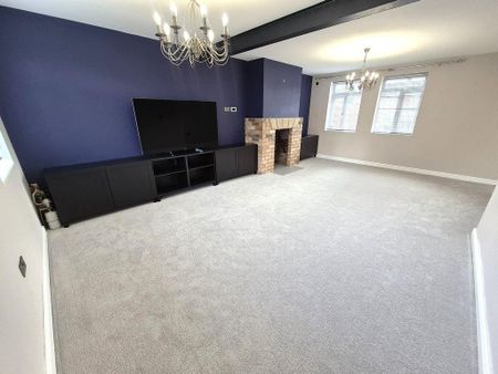 4 bedroom semi-detached house to rent - Photo 2