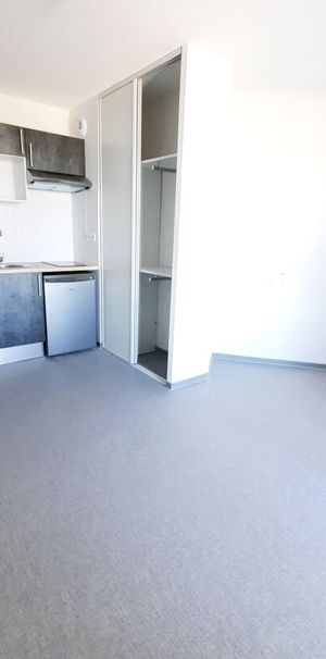 Location Appartement 1 pièce 19m² NIMES 30000 - Photo 1