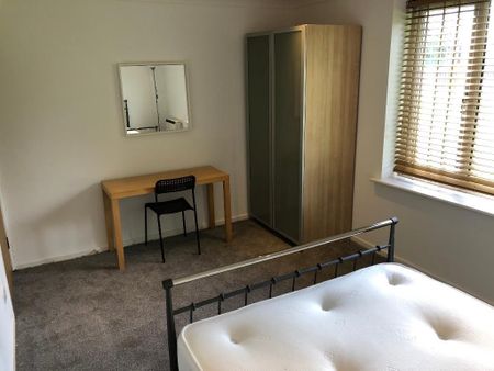 3 bedroom apartment to rent - Photo 5