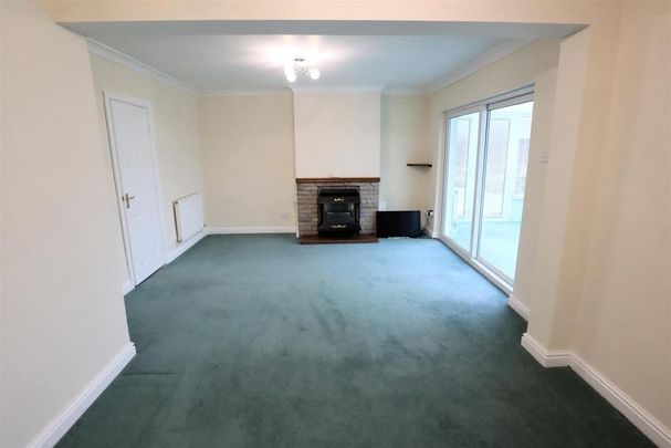 2 bedroom detached bungalow to rent - Photo 1