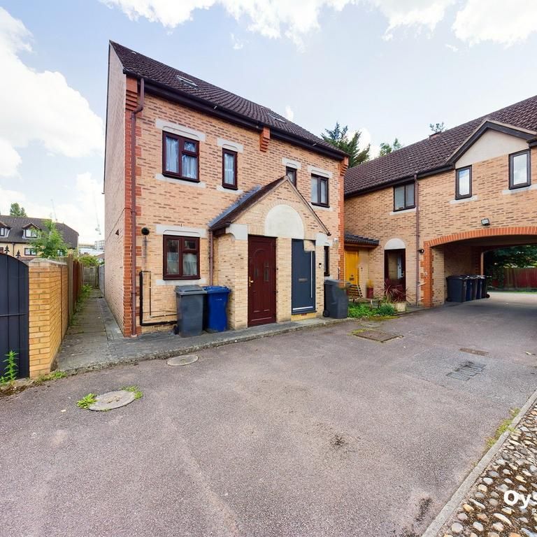 3 bedroom terraced house to rent - Photo 1