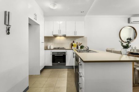 15/41 Roseberry Street, - Photo 3