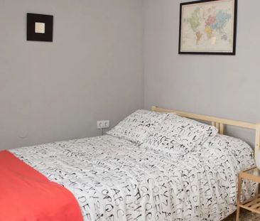 Carrer del Doctor Vicente Pallarés, Valencia, Valencian Community 4... - Photo 4