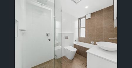 Townhouse-like apartment with large sunny rooftop terrace & parking - Photo 4