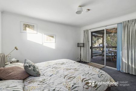 Bruny Gem with Water Views - Photo 4