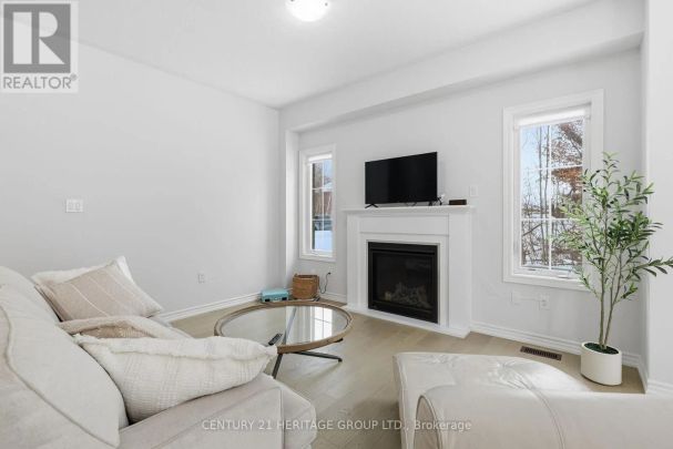 8 SCOTIA ROAD - Photo 1