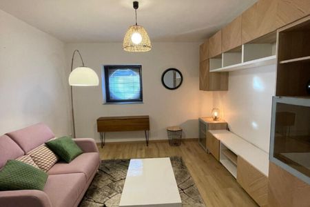 A louer très bel appartement meublé, à 2 pas du centre ville - Photo 4