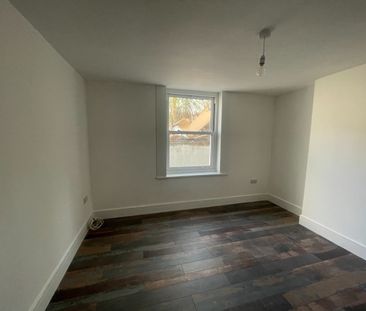 1 Bed Flat, Princes Terrace, BN2 - Photo 3