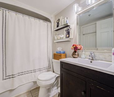 For Lease - 1490 Bishops Gate Unit# 109, Oakville, Ontario - Photo 5