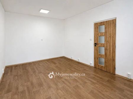 Pronájem bytu 2+1 s balkonem 55 m - Фото 5