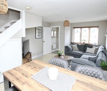 2 bedroom terraced house to rent - Photo 1