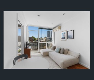 PERFECTLY POSITIONED NEXT TO BOTANIC GARDENS - Photo 1