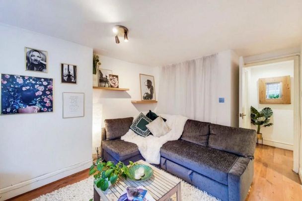 1 bedroom flat to rent - Photo 1