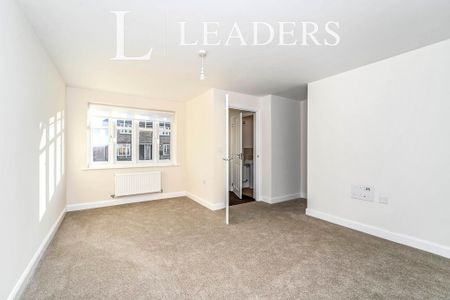 3 bedroom terraced house to rent - Photo 4