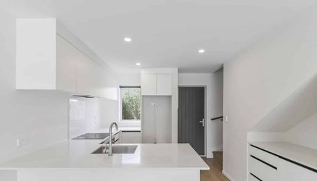 Modern 3 bdrm House in Favona - Ready to move in! - Photo 4