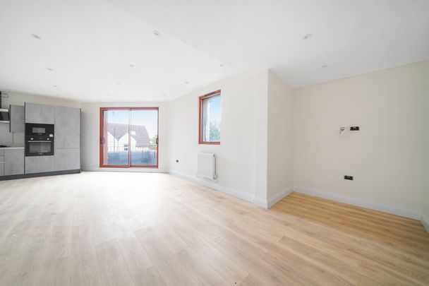 Selsdon Road, Surrey, London - Photo 1