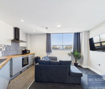1 bedroom Flat To Let - Photo 2