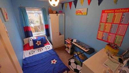 3 bedroom terraced house to rent - Photo 5