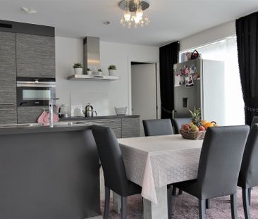 Unieke kans! recente en moderne 2-slaapkamer appartement in Brussel... - Photo 6