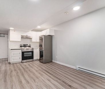 For Lease - 1675 Baseline Road Unit# B, Belair Park - Copeland Park... - Photo 2