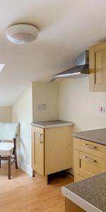 47a Church Place, Lurgan, BT66 6HD - Photo 3