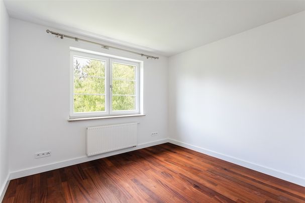 Funkcjonalny dom w sąsiedztwie Lasu Kabackiego - Фото 1