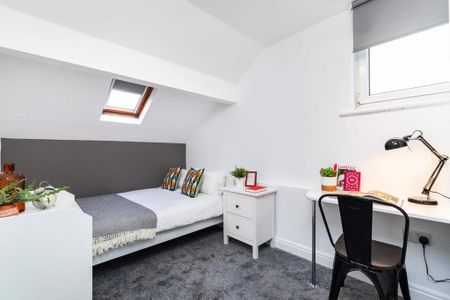 4 bedroom flat to rent - Photo 5