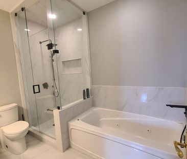 For Lease - 25 Kingsbridge Garden Circle Unit# PH08, Mississauga, O... - Photo 5