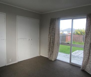 Three Bedroom On Breckons Ave - Photo 3