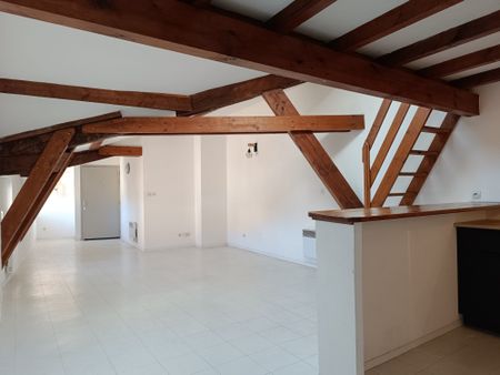 Location Appartement 3 pièces 63m² NARBONNE 11100 - Photo 2