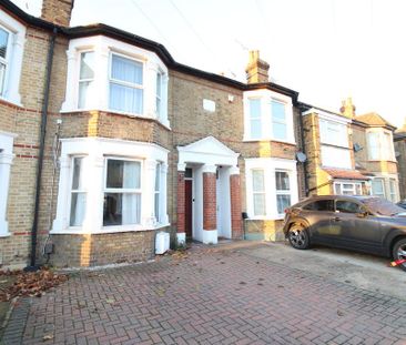 3 bedroom terraced house to rent - Photo 6