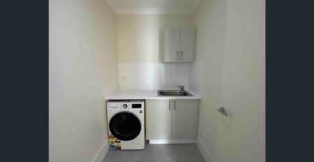 Modern Coastal Apartment - Photo 2