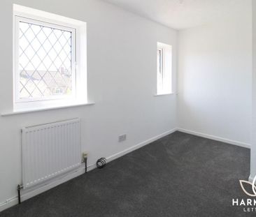 2 bedroom semi-detached house to rent - Photo 4