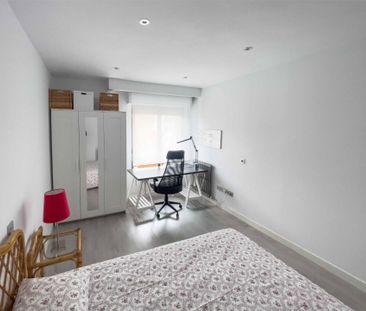 Piso de alquiler en Calle González Besada, 33, Auditorio - Seminari... - Photo 5