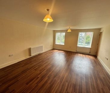 Kingsquarter, Maidenhead - Photo 1