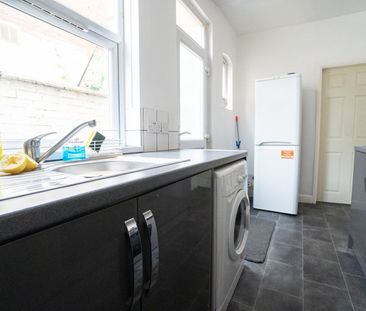 2 Bed Terraced House, Tudor Road, LE3 - Photo 4