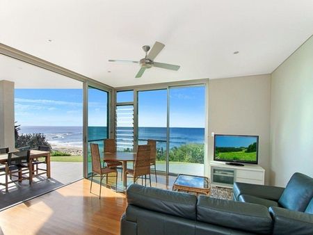 Furnished beachside living - utilities included! - Photo 2