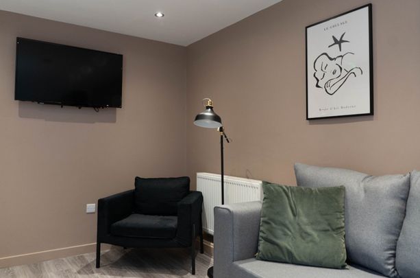 6 Bed Terraced House, Edinburgh Road, L7 - Photo 1