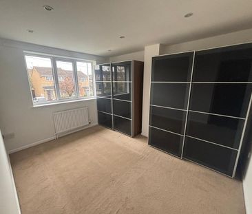 3 bedroom semi-detached house to rent - Photo 4