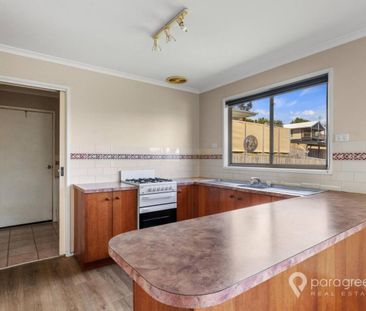 3 BEDROOM HOME IN FOSTER - Photo 2