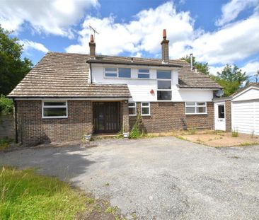 4 bedroom detached house to rent - Photo 2
