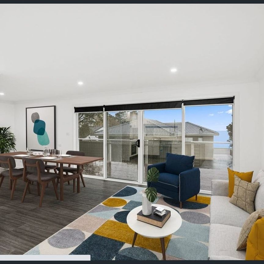 Modern and Sleek! - Photo 1